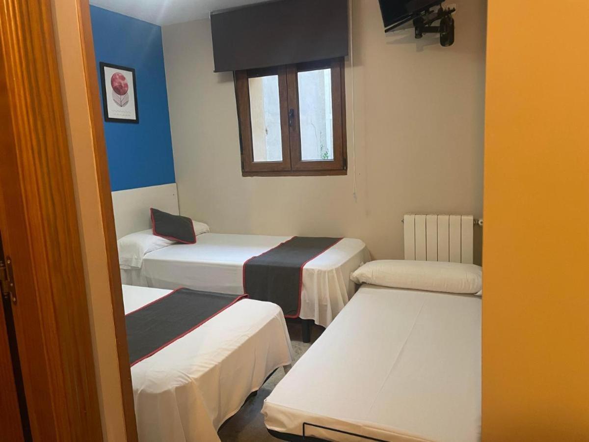 Hospedaje Bar El Gato Del Acueducto Segovia Kültér fotó